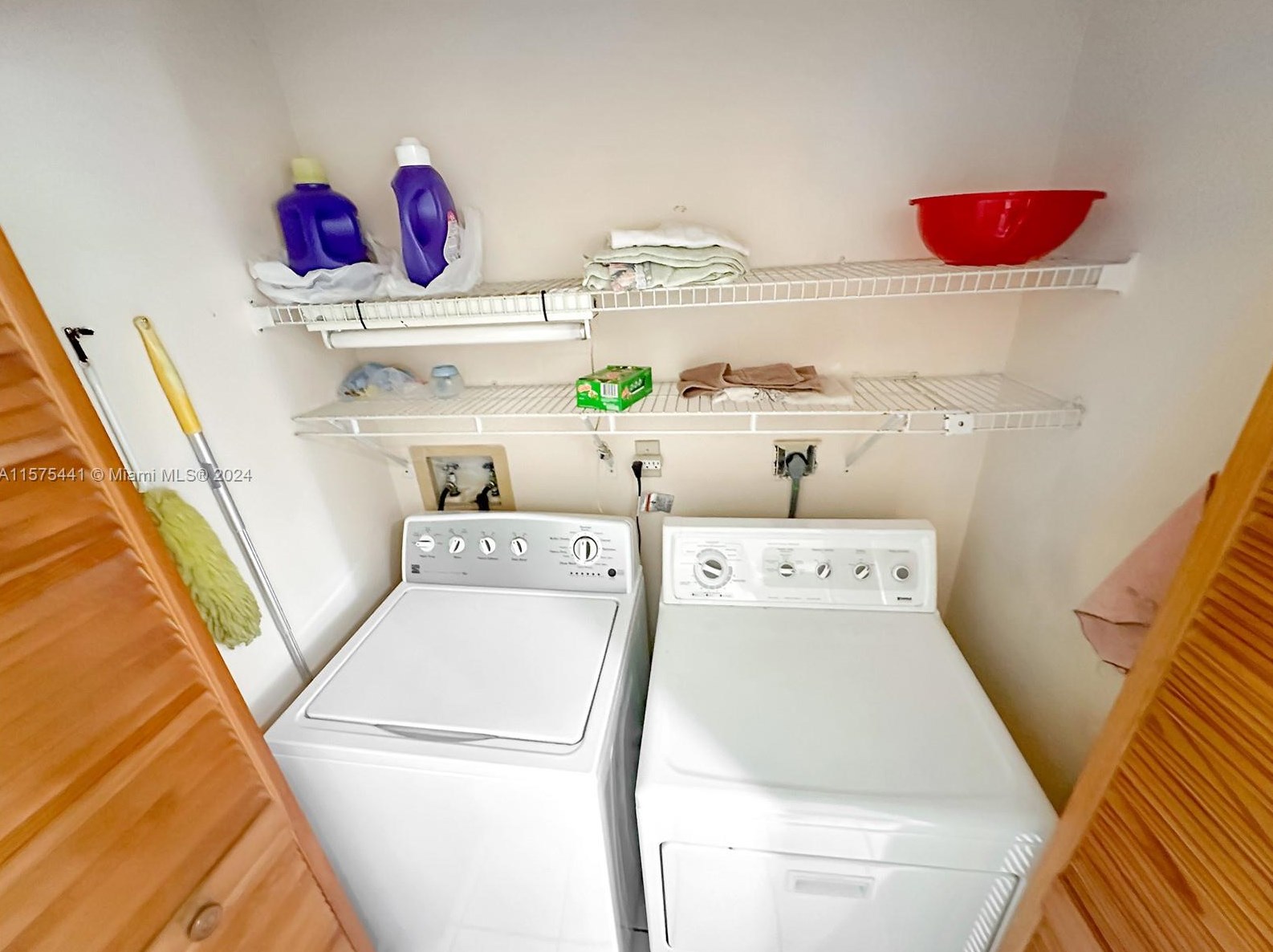 7560 33rd Ln, Hialeah FL  33018-1758 exterior