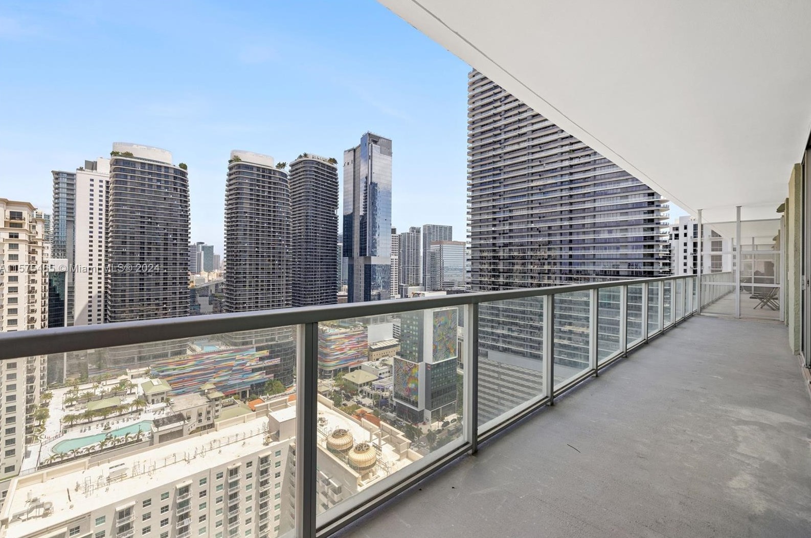 1111 1st Ave, Miami FL 33130-5400 exterior