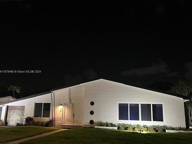 530 East Dr, Miami FL 33162-1928 exterior