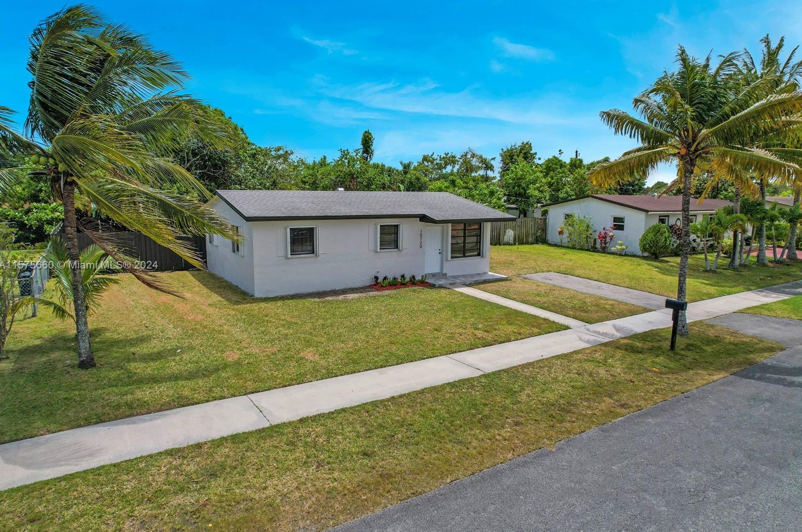 10720 147th St, Miami, FL 33176-7508