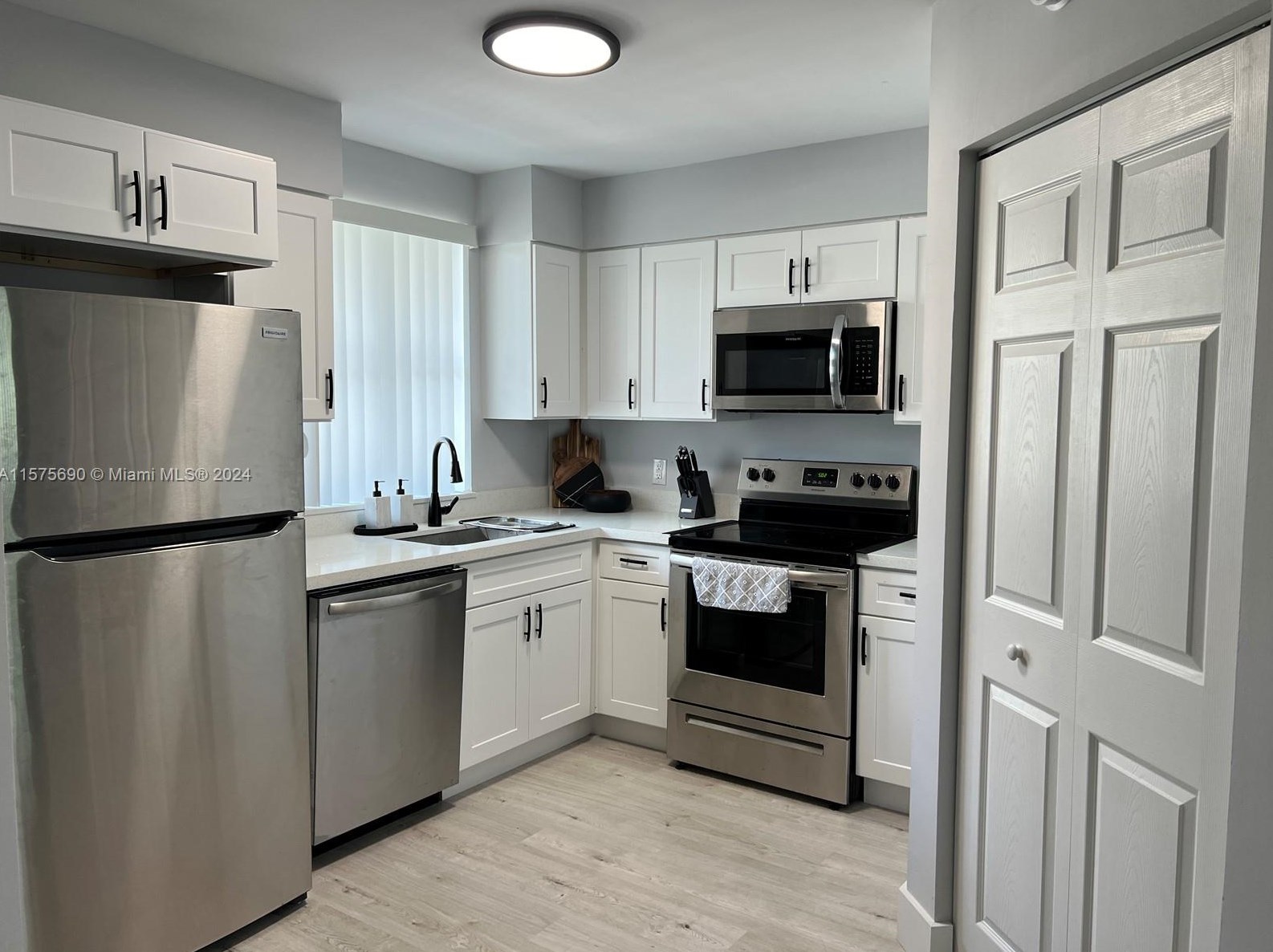 6155 Nw 186th St #305, Hialeah, FL 33015