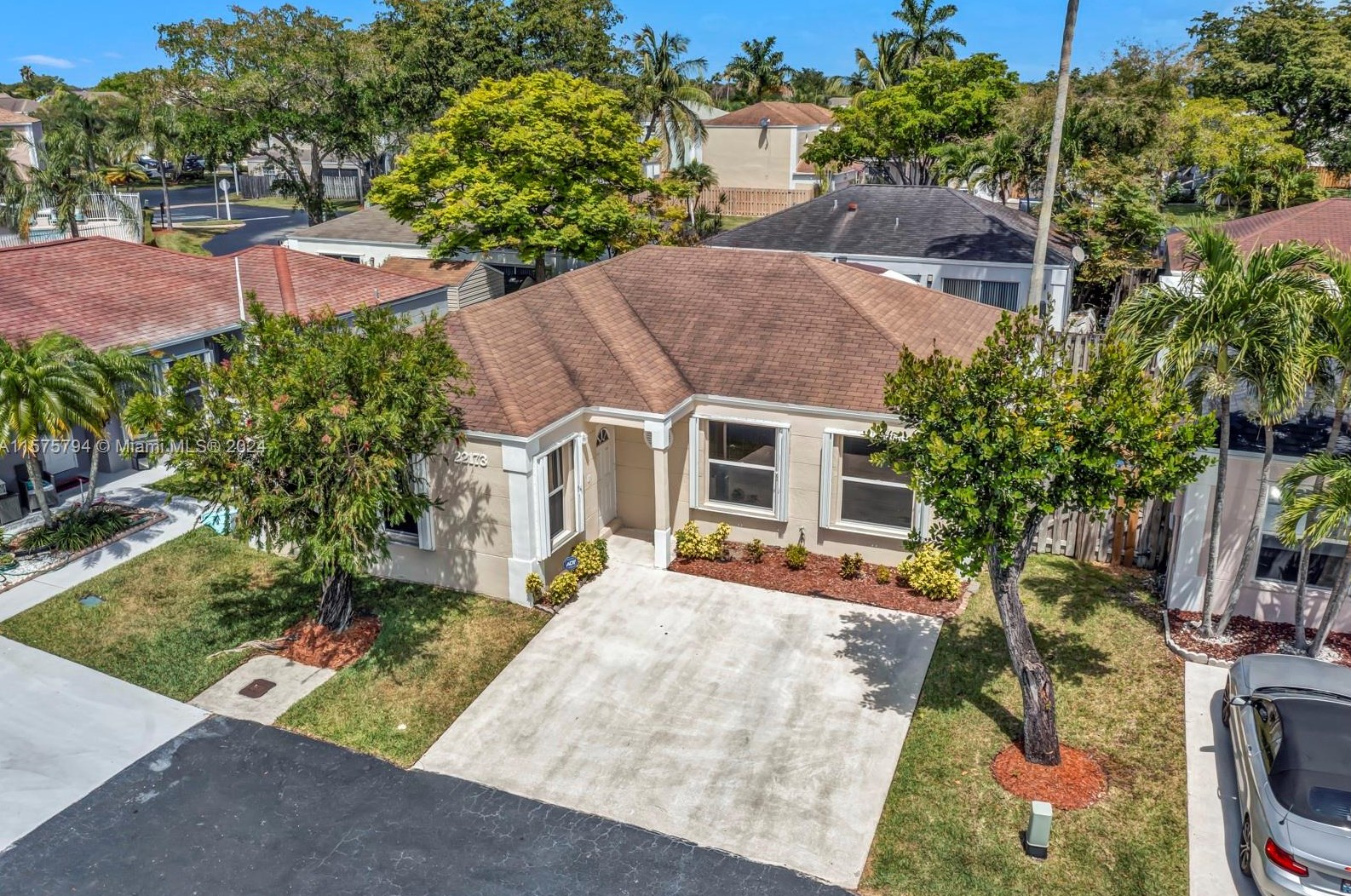 22173 98th Pl, Miami, FL 33190-1527