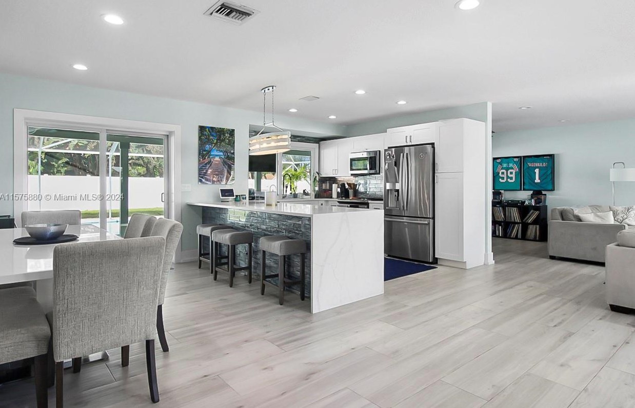 300 River Dr, Jupiter, FL 33469-1936