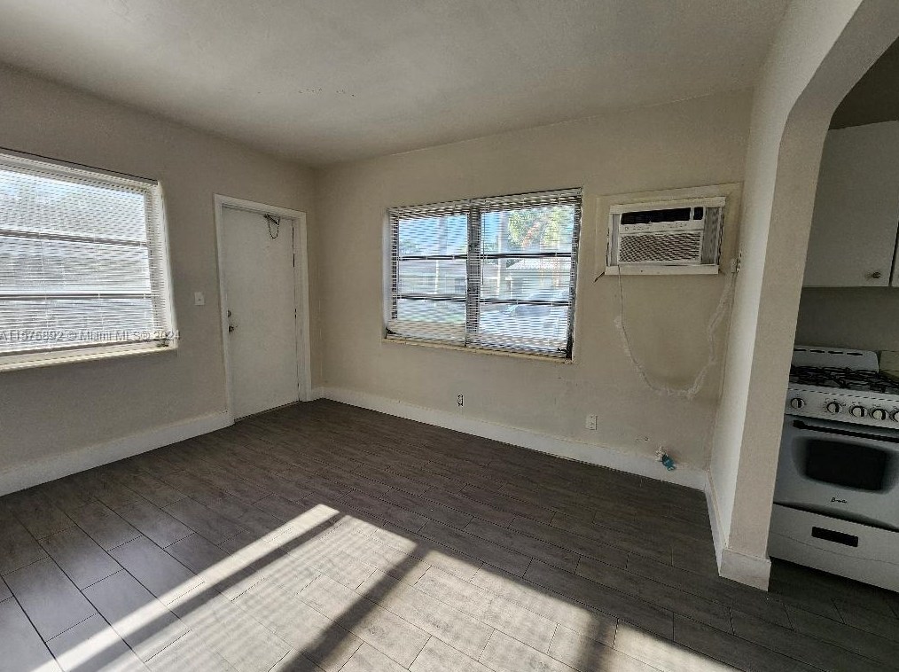 2222 Van Buren St #26, Hollywood, FL 33020