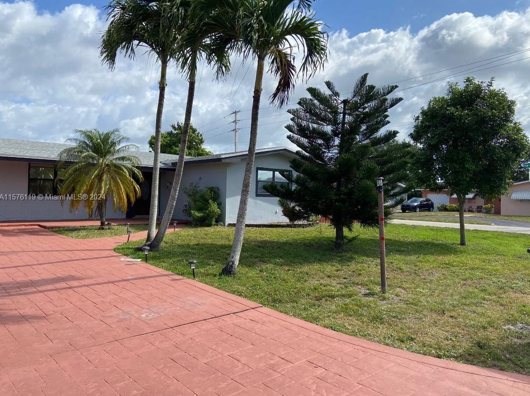 8541 Nw 11th St #0, Hollywood, FL 33024