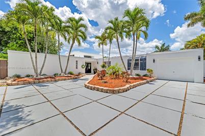 740 Conch Shell Pl - Photo 1