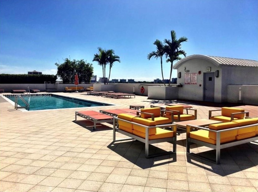 3180 Sw 22nd St Apt 701, Miami, FL