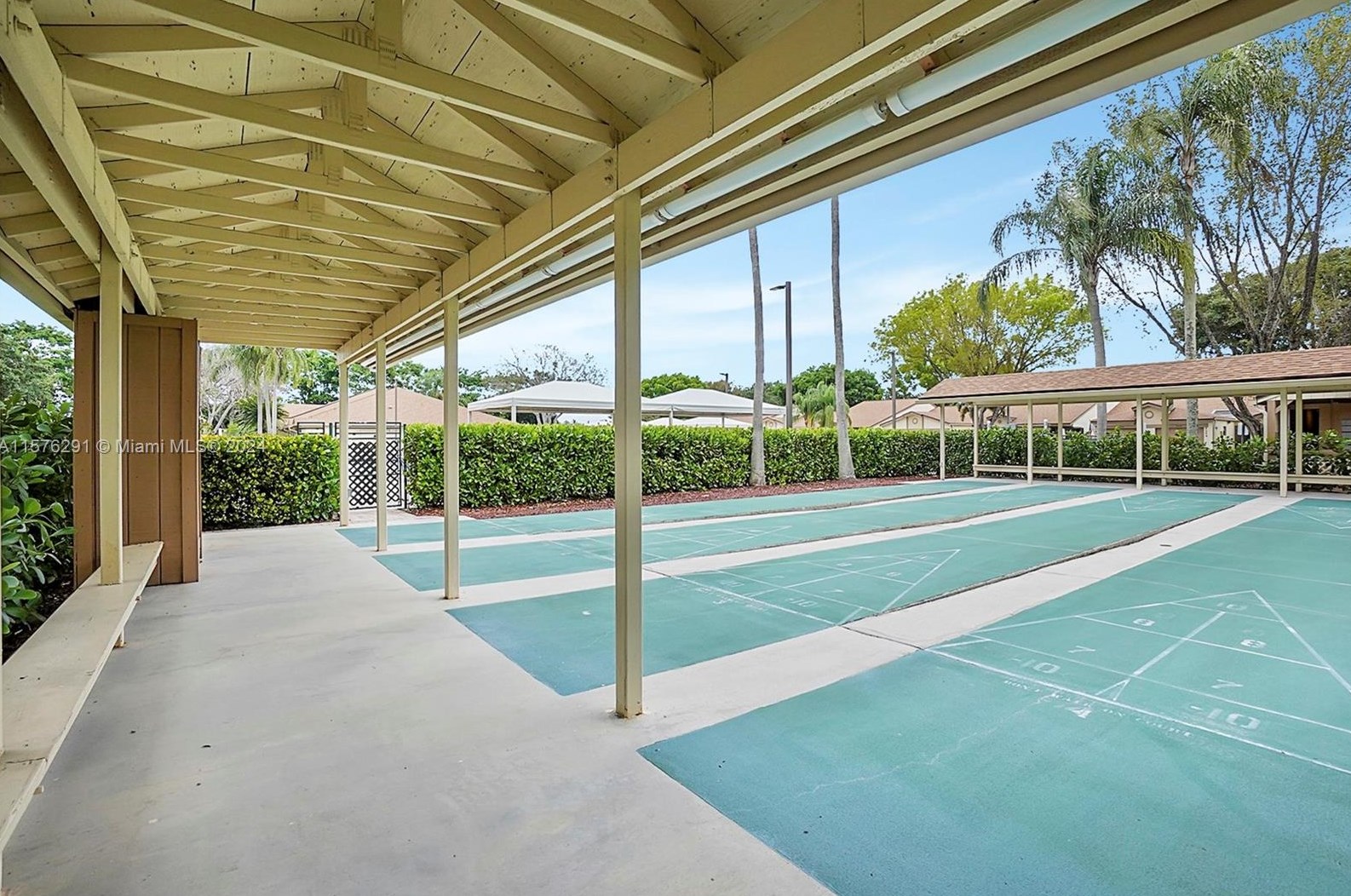 8093 Whispering Palm Dr, Boca Raton FL  33496-5145 exterior