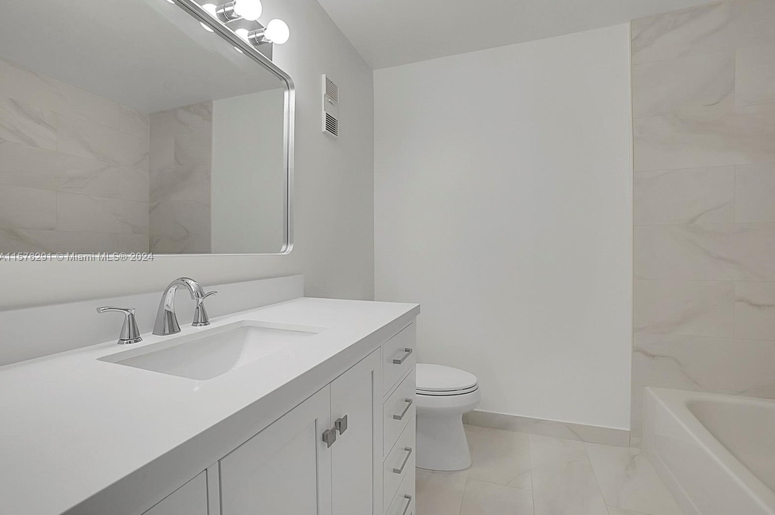 8093 Whispering Palm Dr, Boca Raton FL  33496-5145 exterior