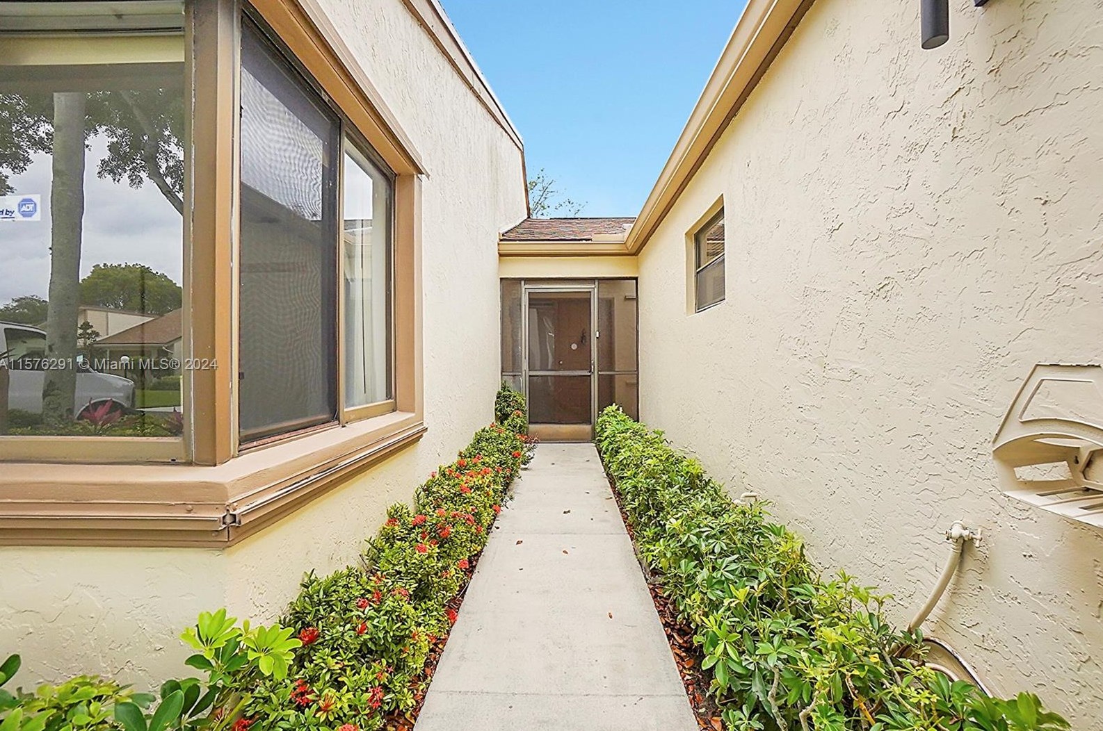 8093 Whispering Palm Dr, Boca Raton, FL 33496-5137