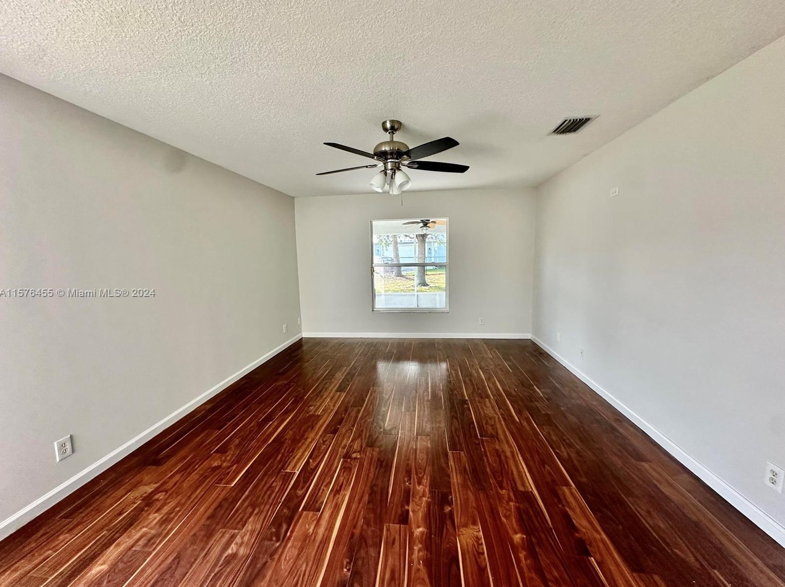 5790 Dublin Dr, Fort Pierce, FL 34986-4149