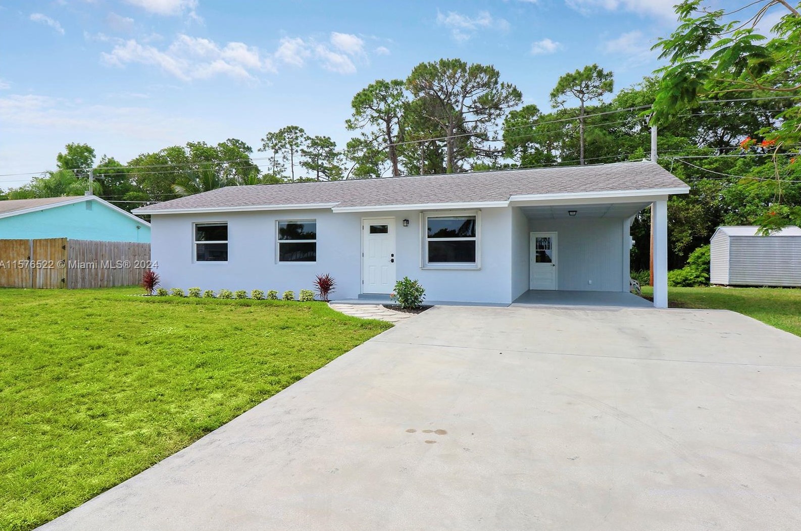 1014 Mohican Blvd, Jupiter, FL 33458-5653