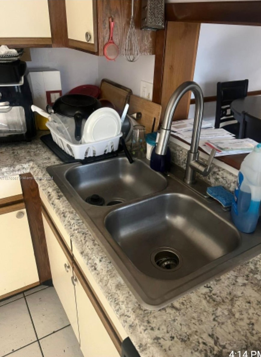 1021 Adams Ave, Homestead, FL 33034-3690