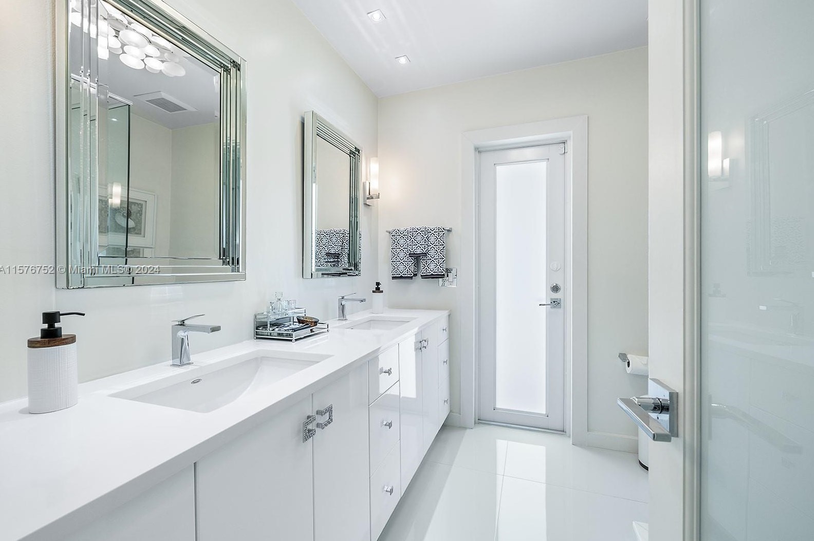 2080 82 Ter, Hollywood FL 33024-3171 exterior