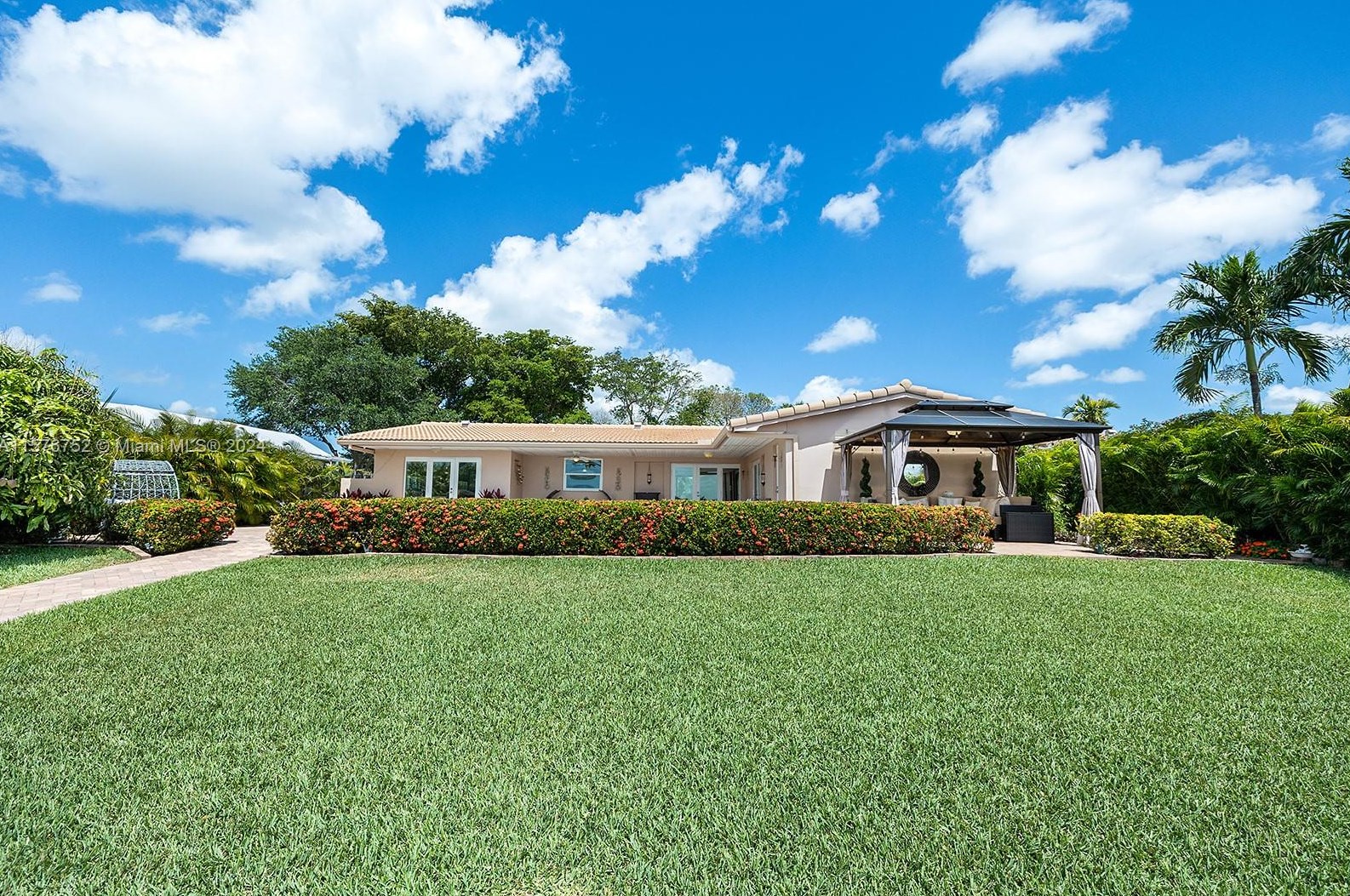 2080 82 Ter, Hollywood FL 33024-3171 exterior