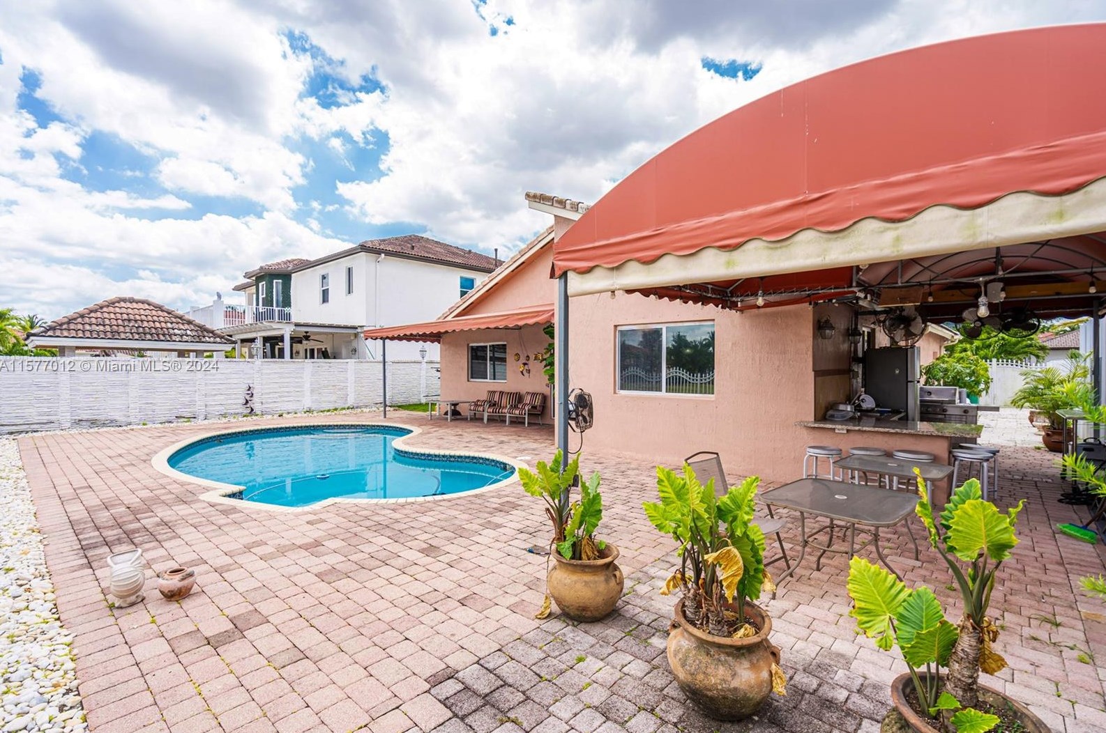 16331 53rd Ter, Miami, FL 33185-5185