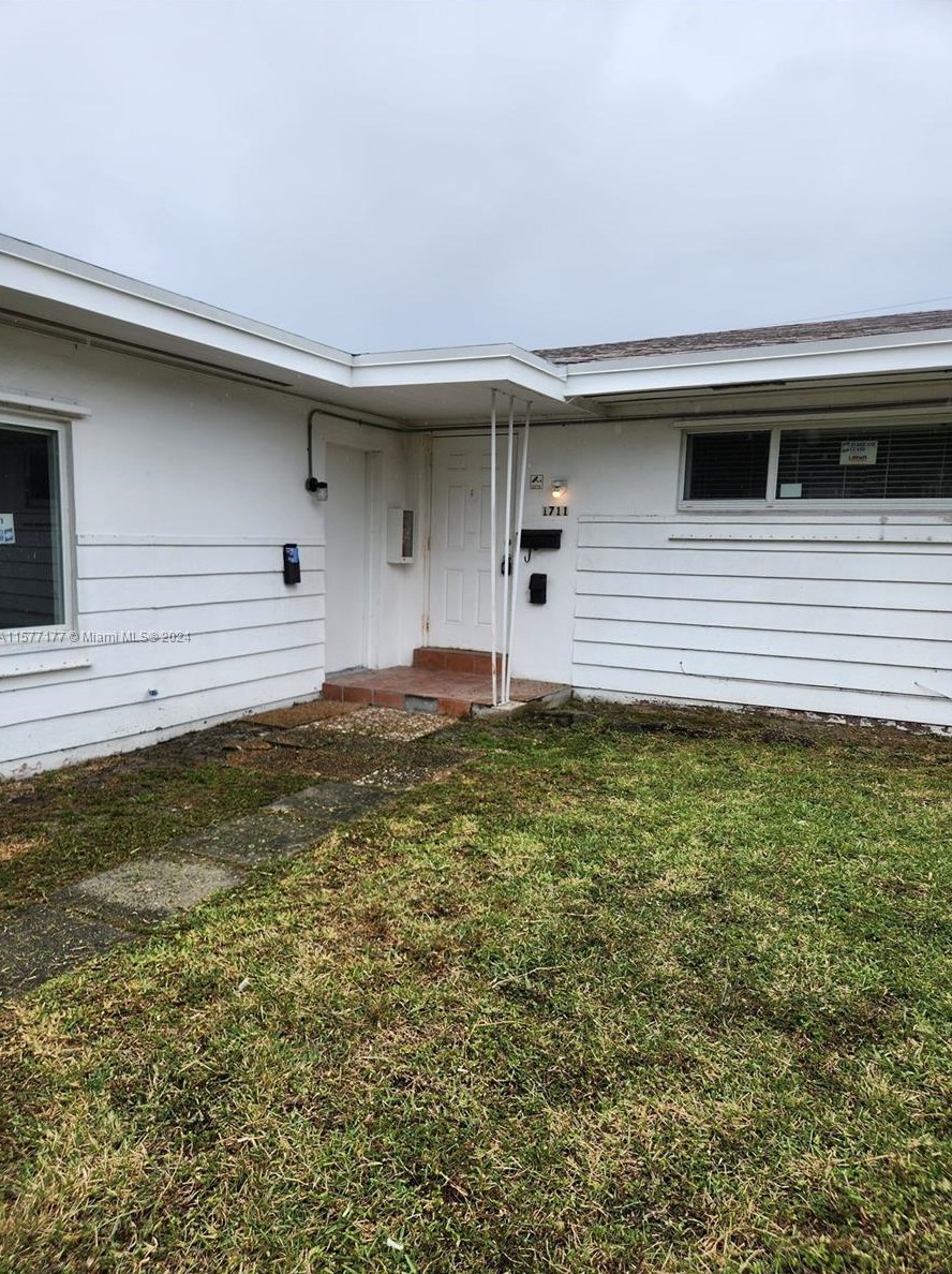 1711 N 17th Ct #1-3, Hollywood, FL 33020