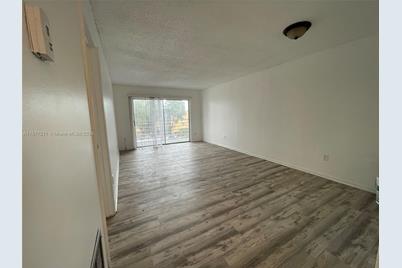 2800 NW 56th Ave #D401 - Photo 1