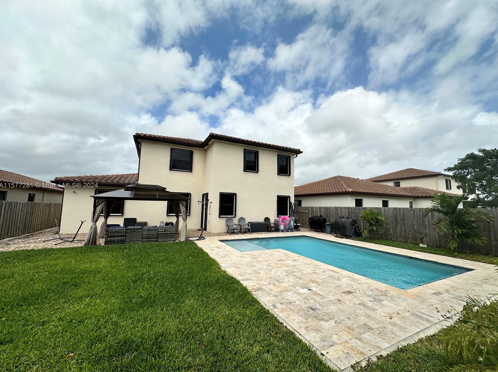 211 27th Ter, Homestead, FL 33033-7023