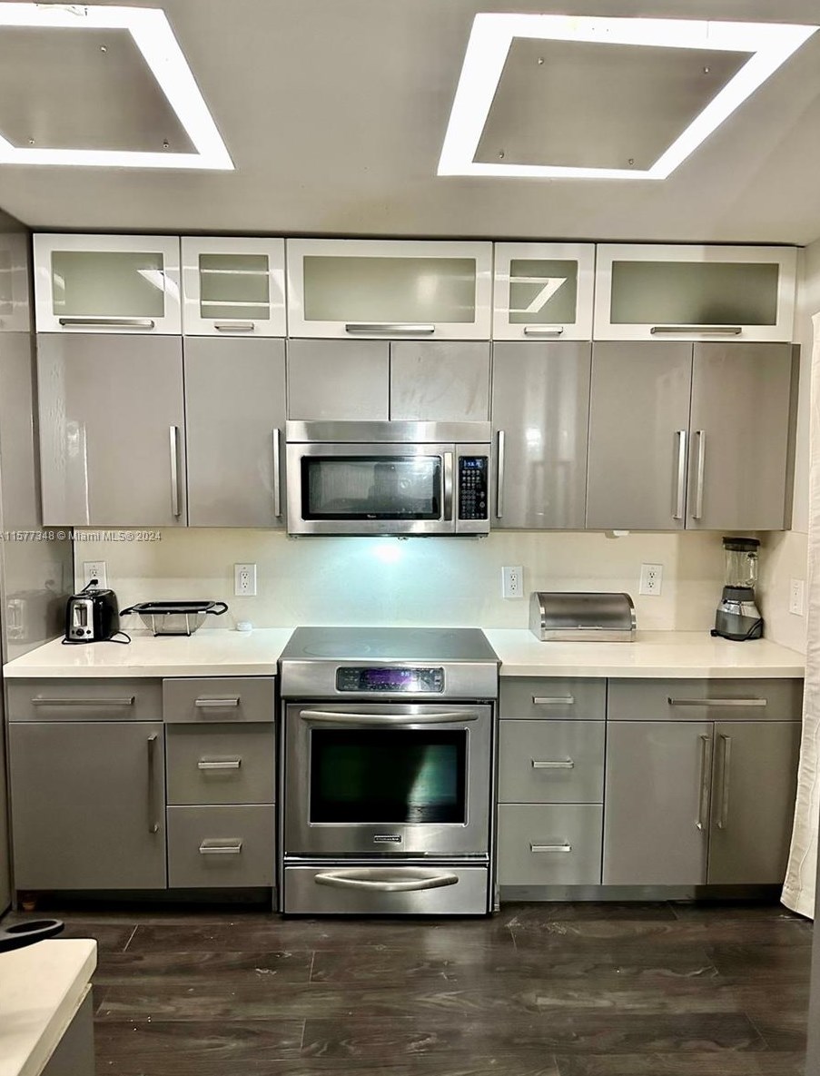 5790 Stirling Rd, Hollywood FL  33021-1529 exterior