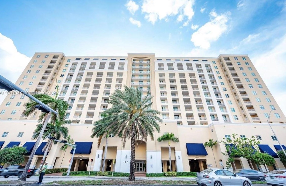 117 42nd Ave, Miami FL 33126-5432 exterior