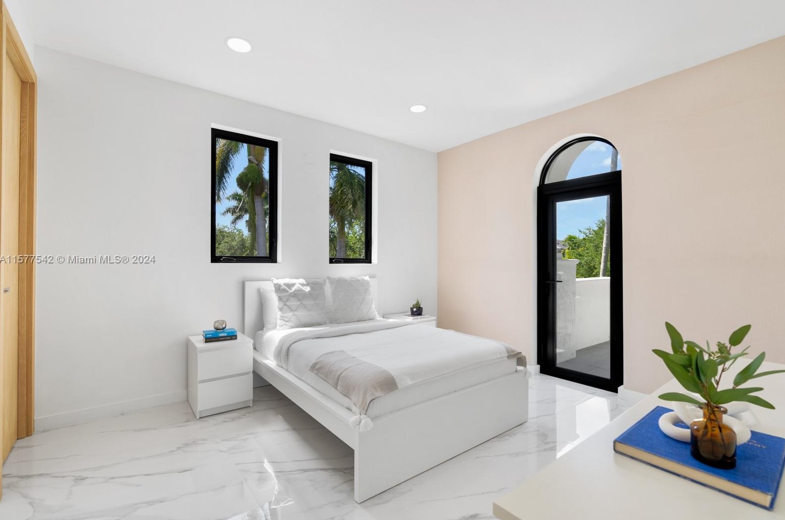 144 Paloma Dr, Miami FL 33143-6545 exterior