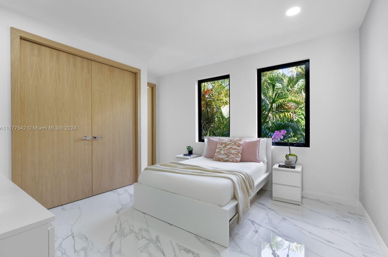 144 Paloma Dr, Miami FL 33143-6545 exterior