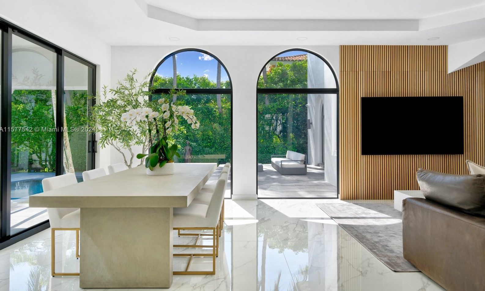 144 Paloma Dr, Miami FL 33143-6545 exterior