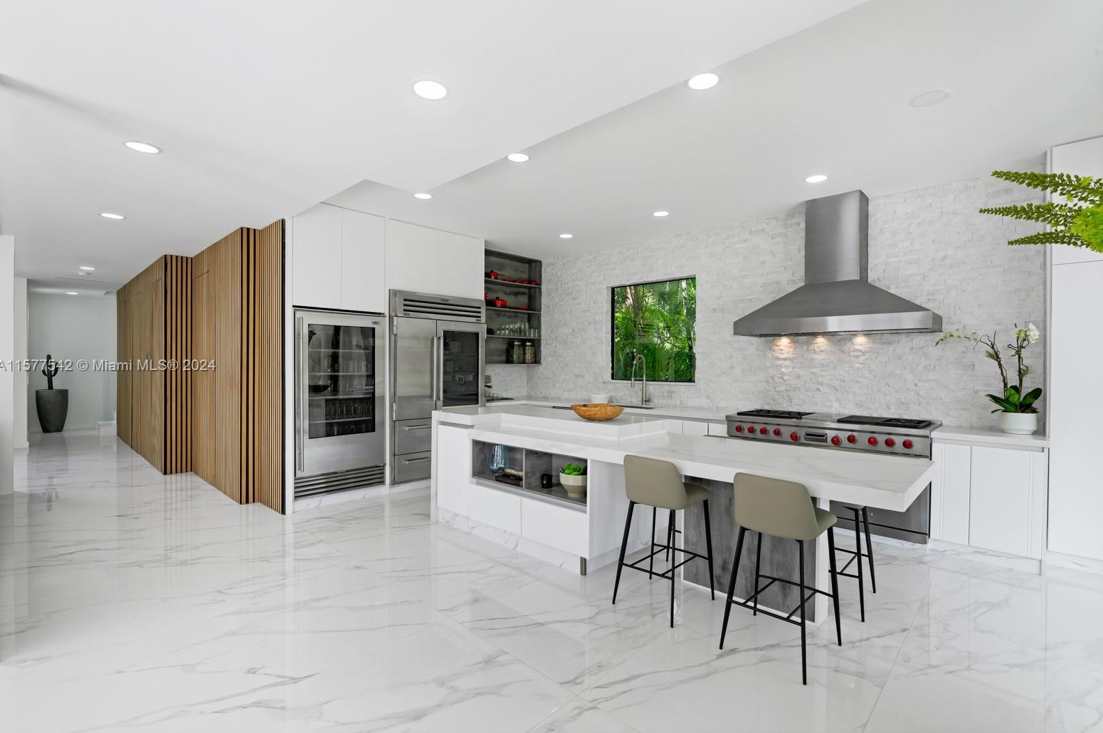 144 Paloma Dr, Miami FL 33143-6545 exterior