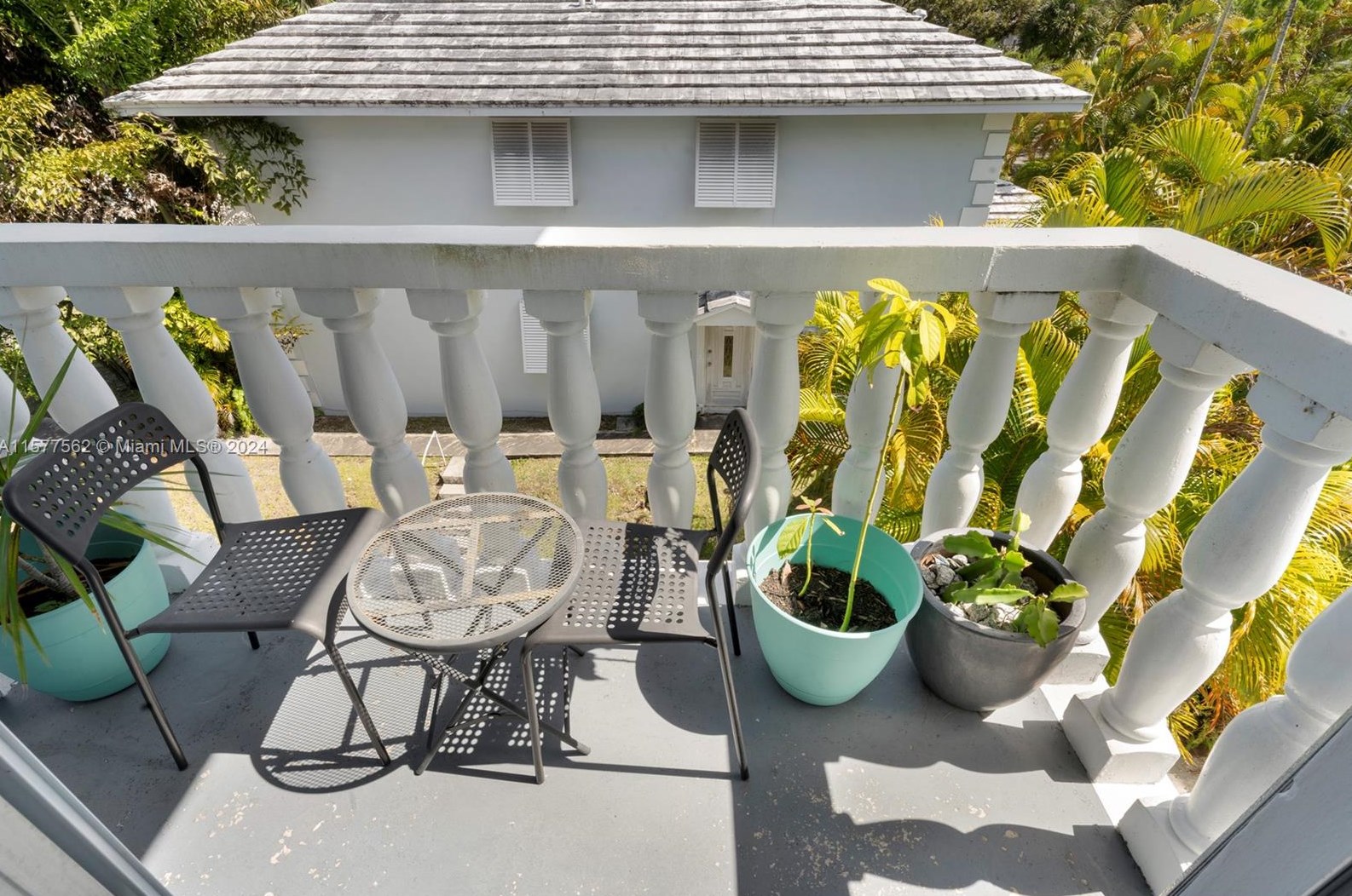 1150 Madruga Ave, Miami FL 33146-2905 exterior