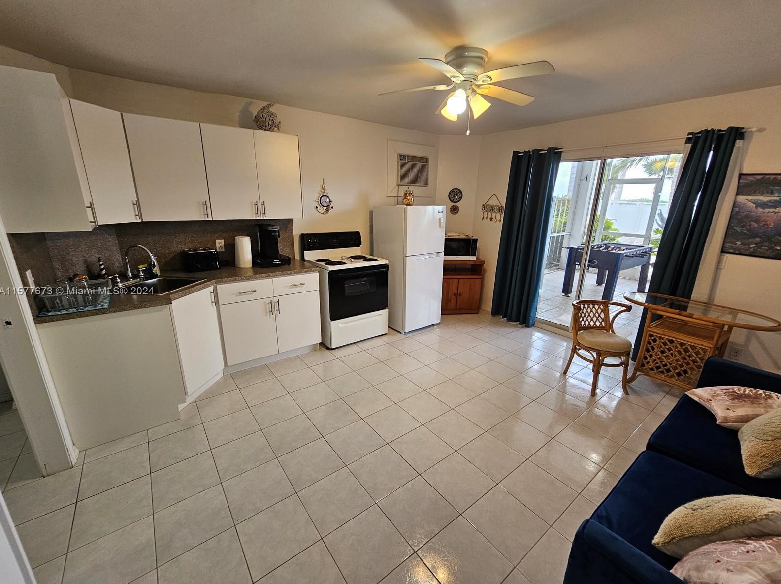 575 Hazel St, Key Largo FL 33037-3125 exterior