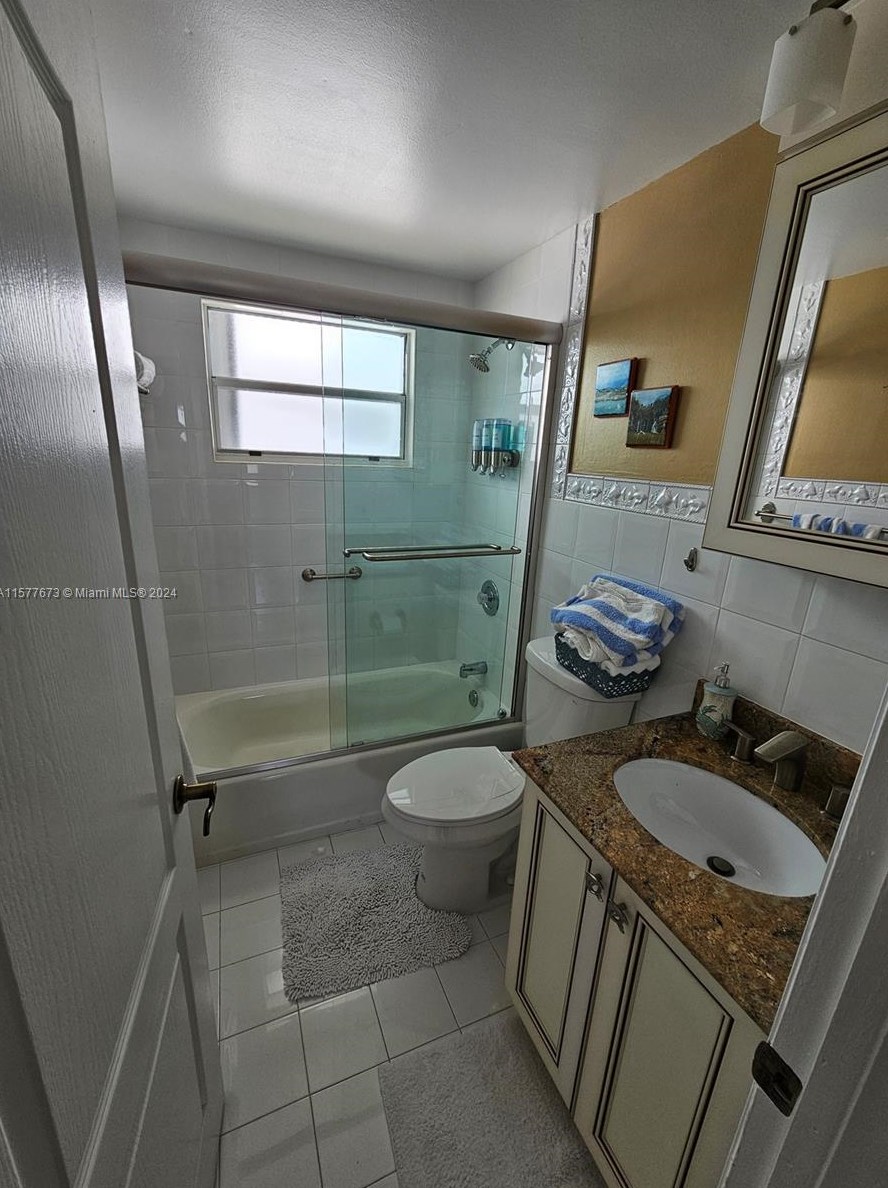 575 Hazel St, Key Largo FL 33037-3125 exterior