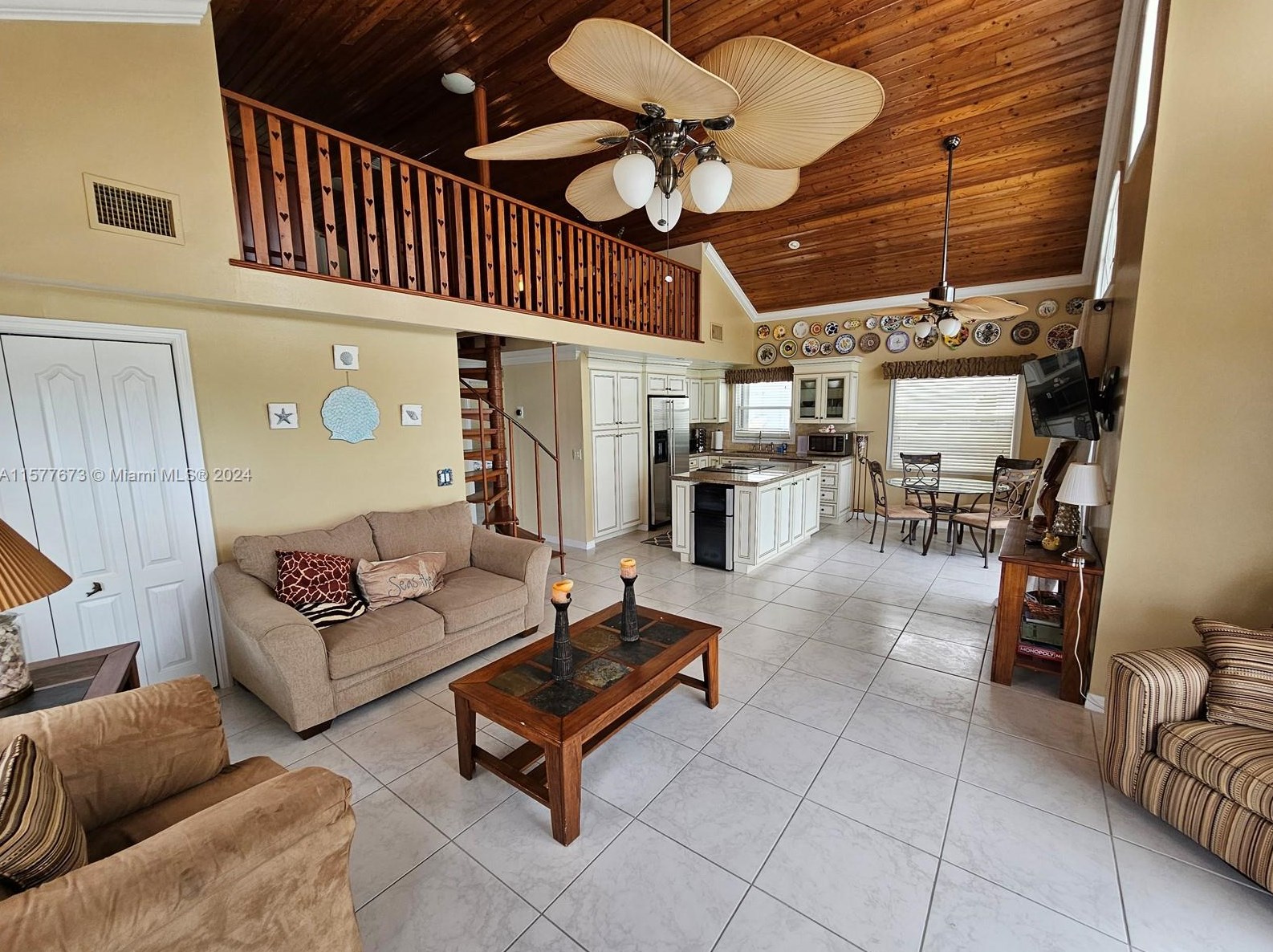 575 Hazel St, Key Largo FL 33037-3125 exterior