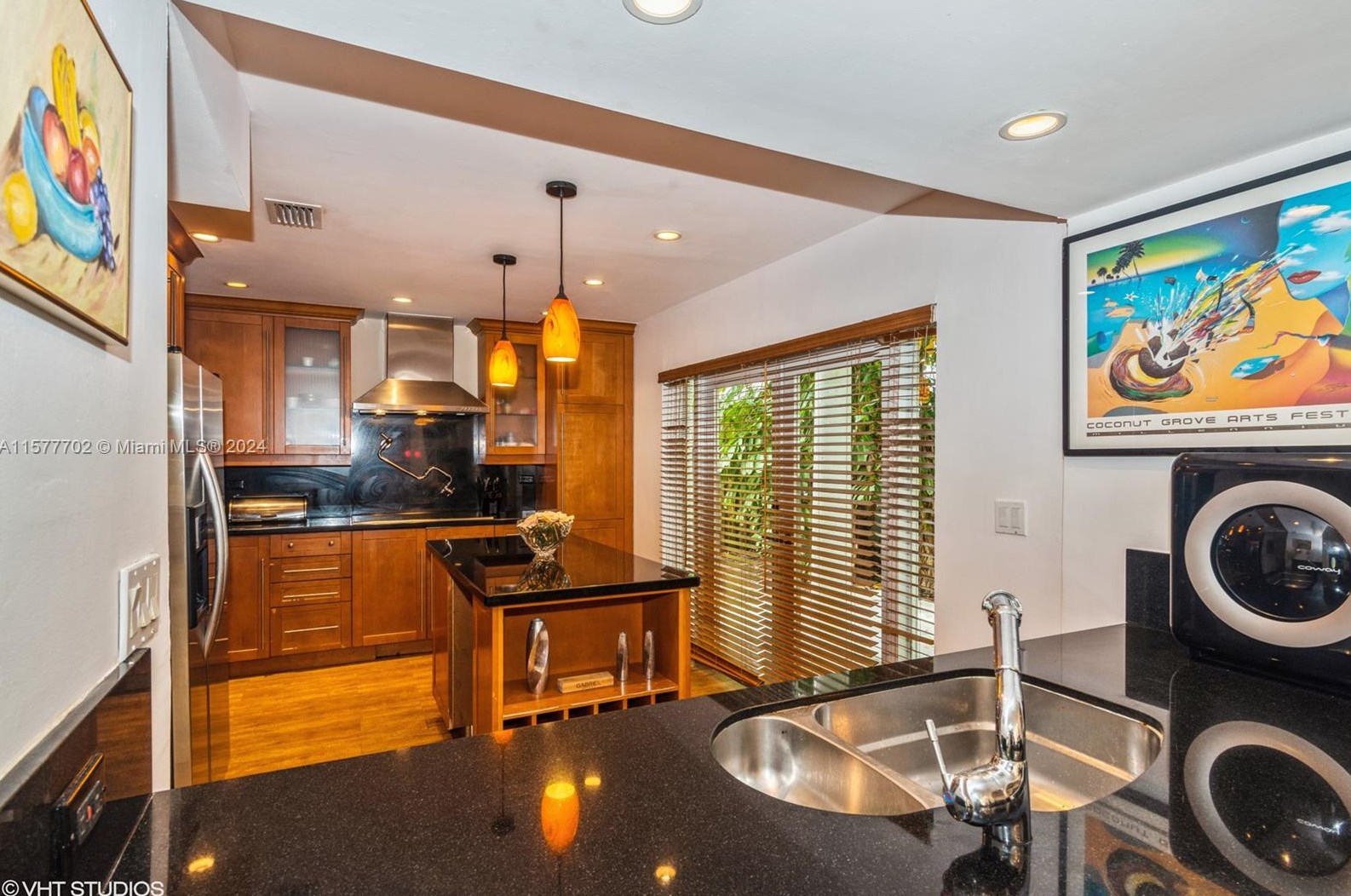 2141 Secoffee St, Miami FL 33133-3214 exterior