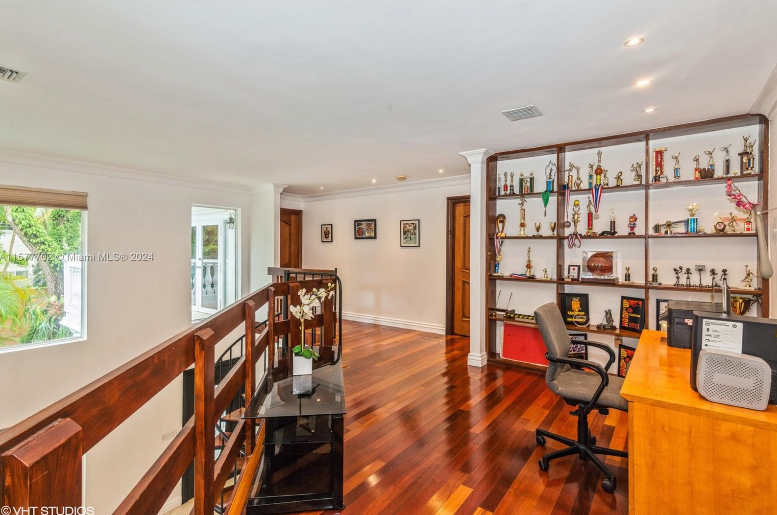 2141 Secoffee St, Miami FL 33133-3214 exterior