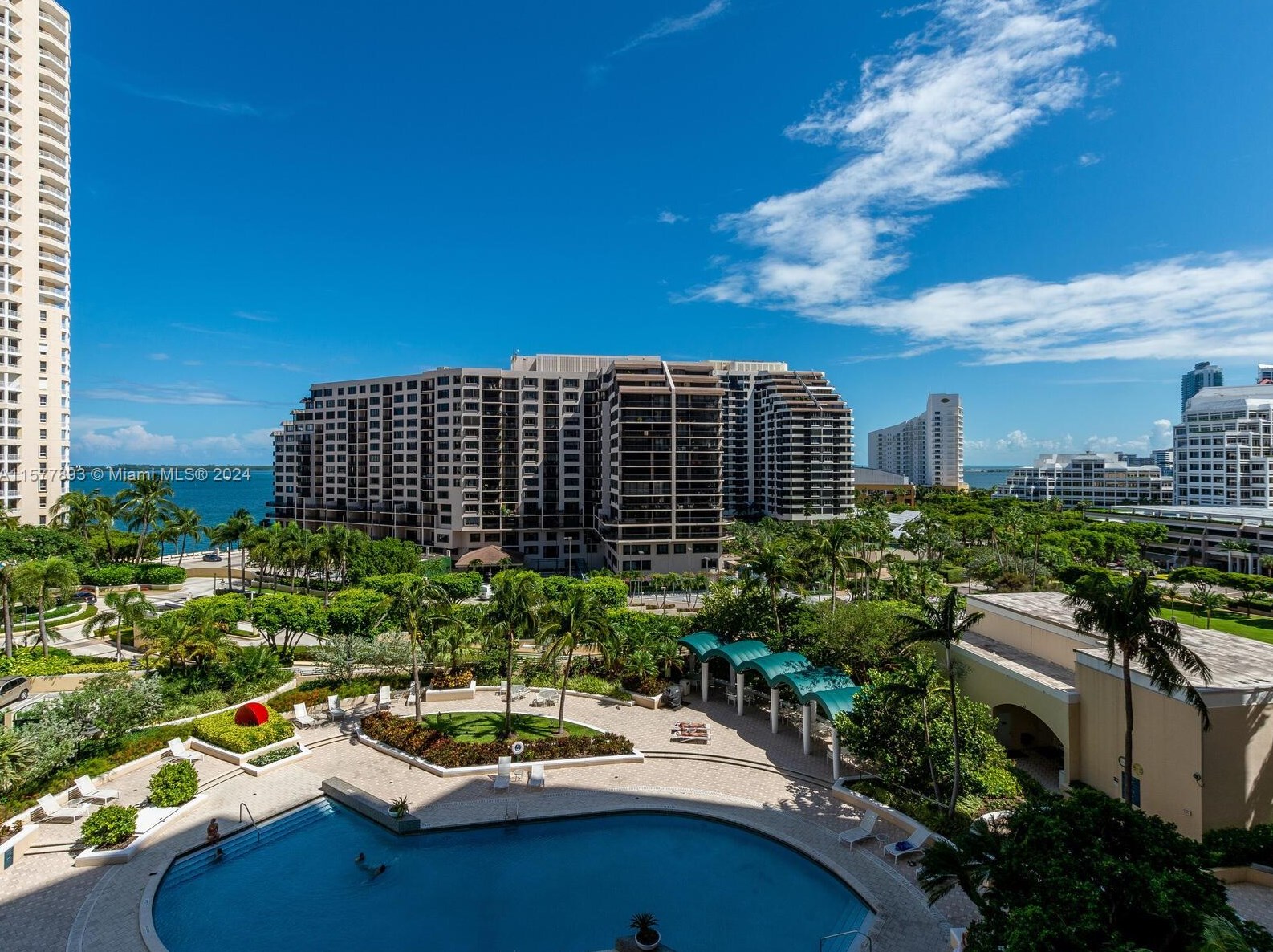 888 Brickell Key Dr, Miami FL 33131-2600 exterior