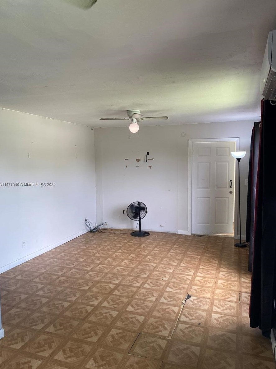 1641 43rd St, West Palm Beach FL  33407-3609 exterior