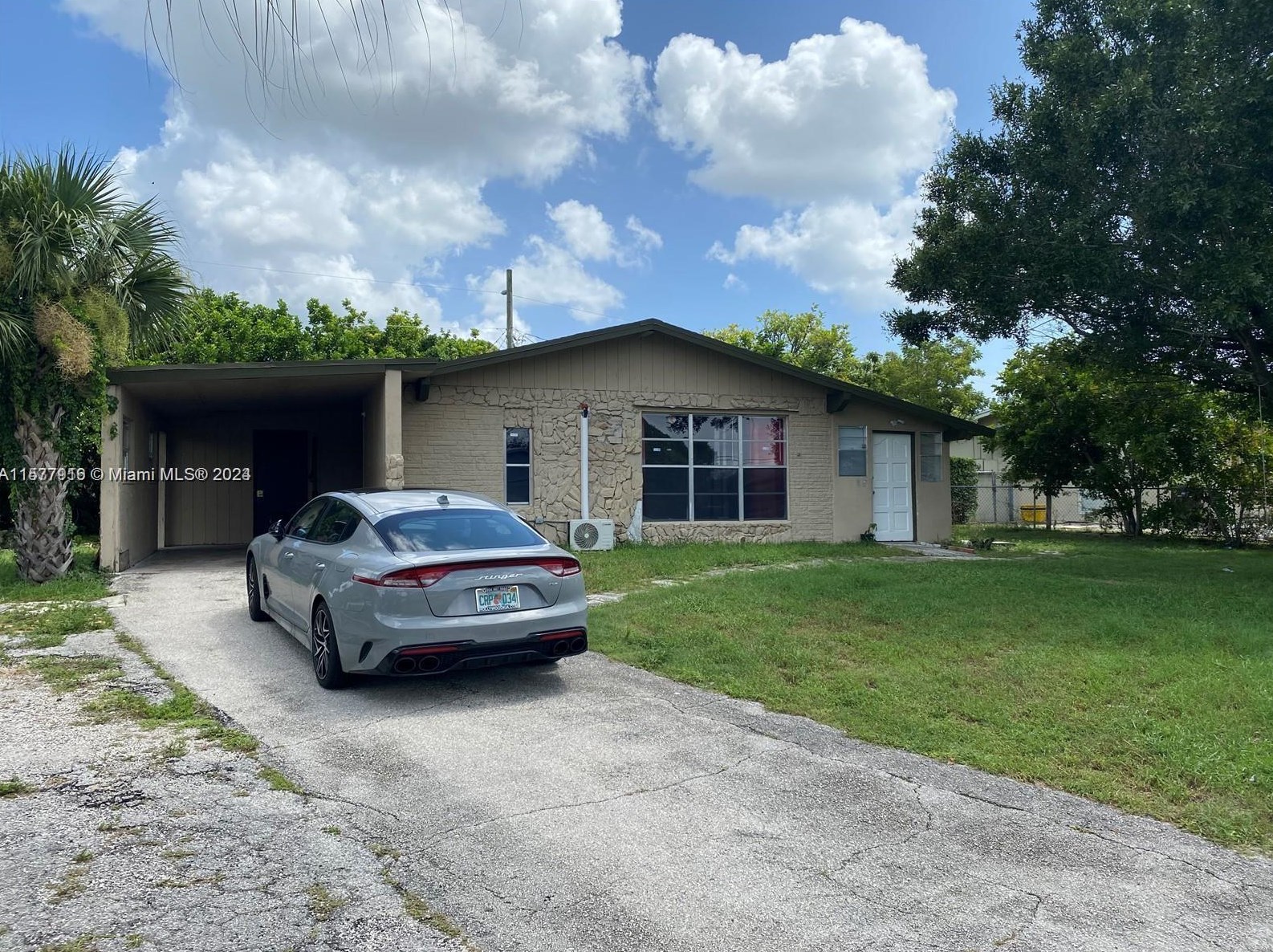 1641 43rd St, West Palm Beach, FL 33407
