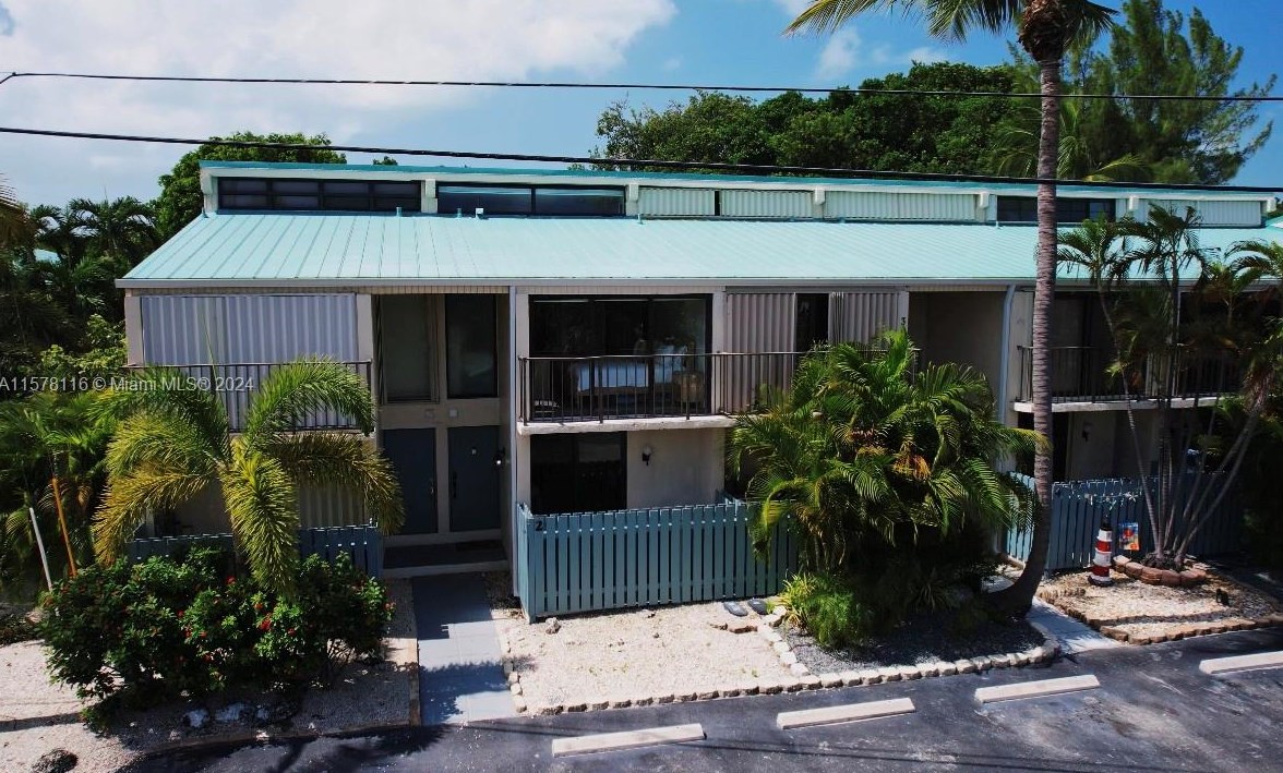 87200 Overseas Hwy, Plantation Key FL  33036-3144 exterior