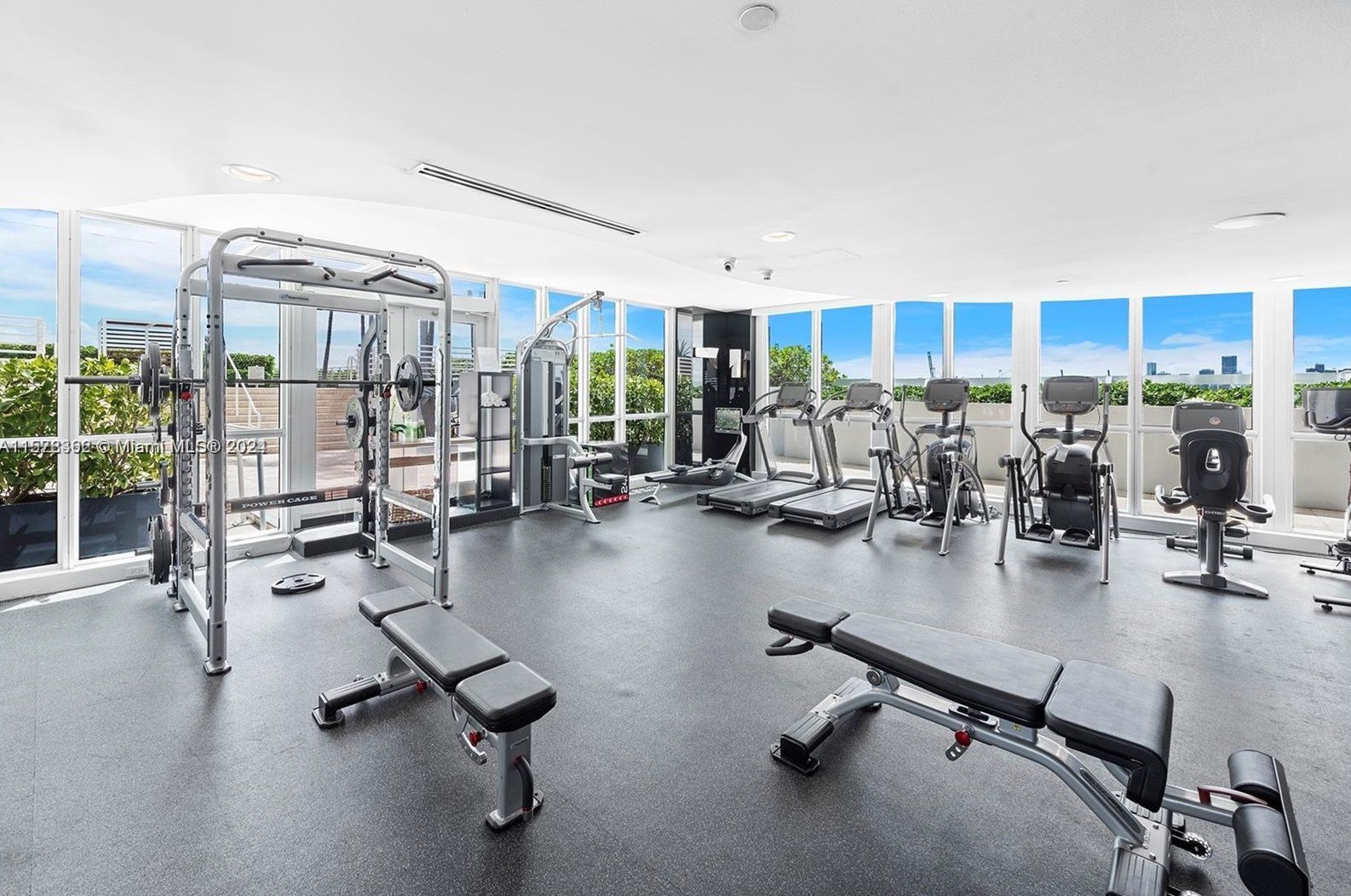 540 West Ave, Miami Beach FL  33139-6768 exterior