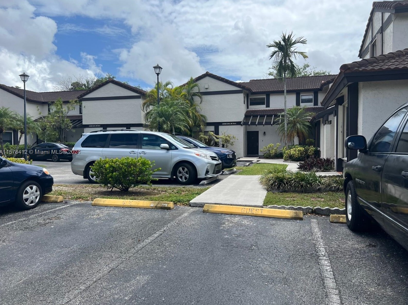 14950 48th Ter, Miami FL 33185-5254 exterior