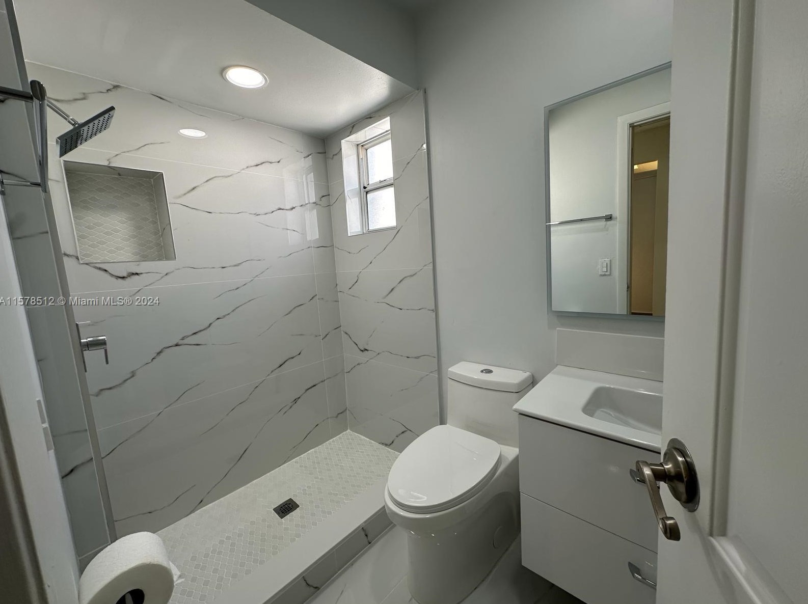 10048 222nd St, Miami FL  33190-1563 exterior