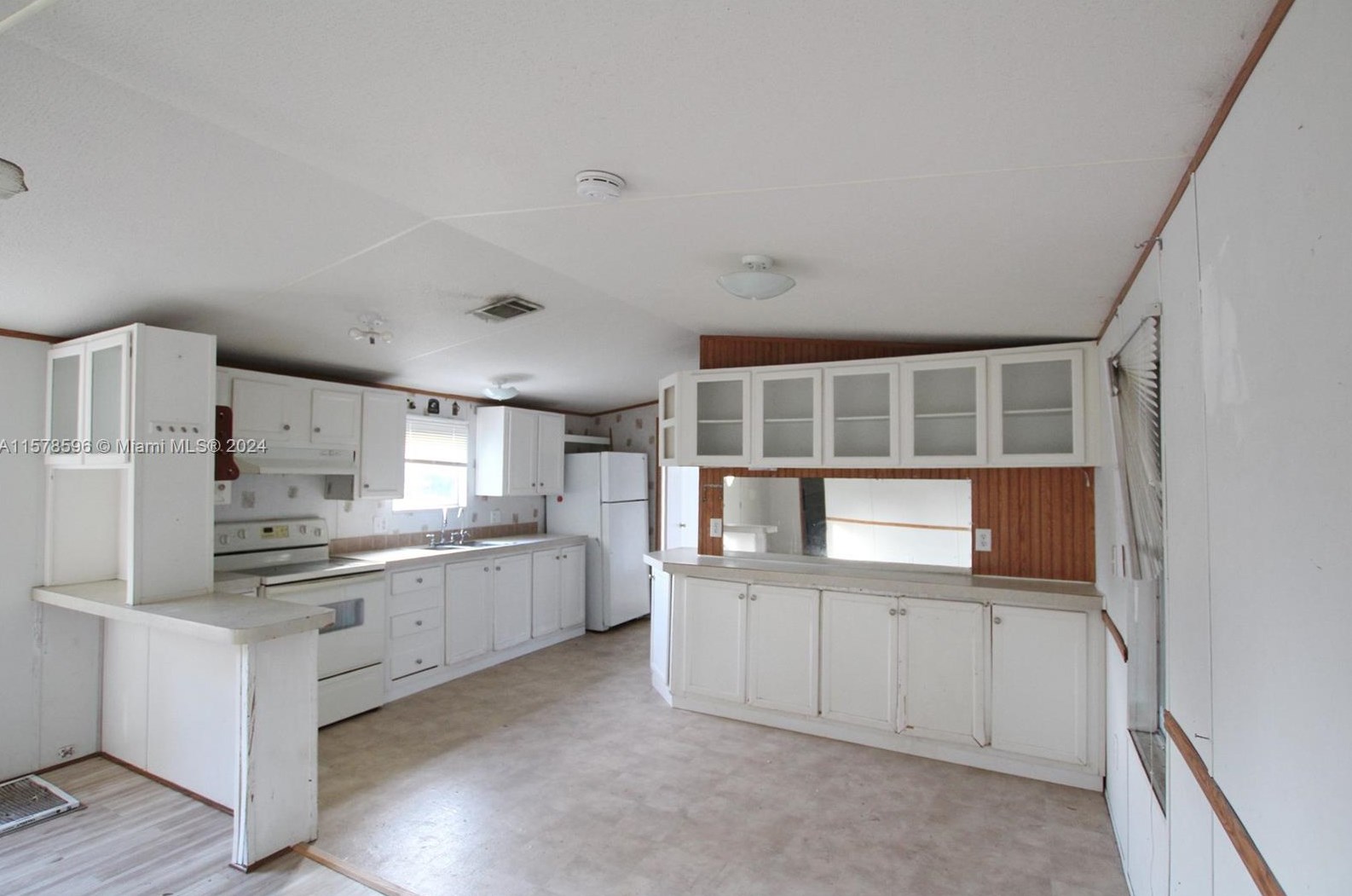 3761 165 Ct, Okeechobee FL 34972-8413 exterior