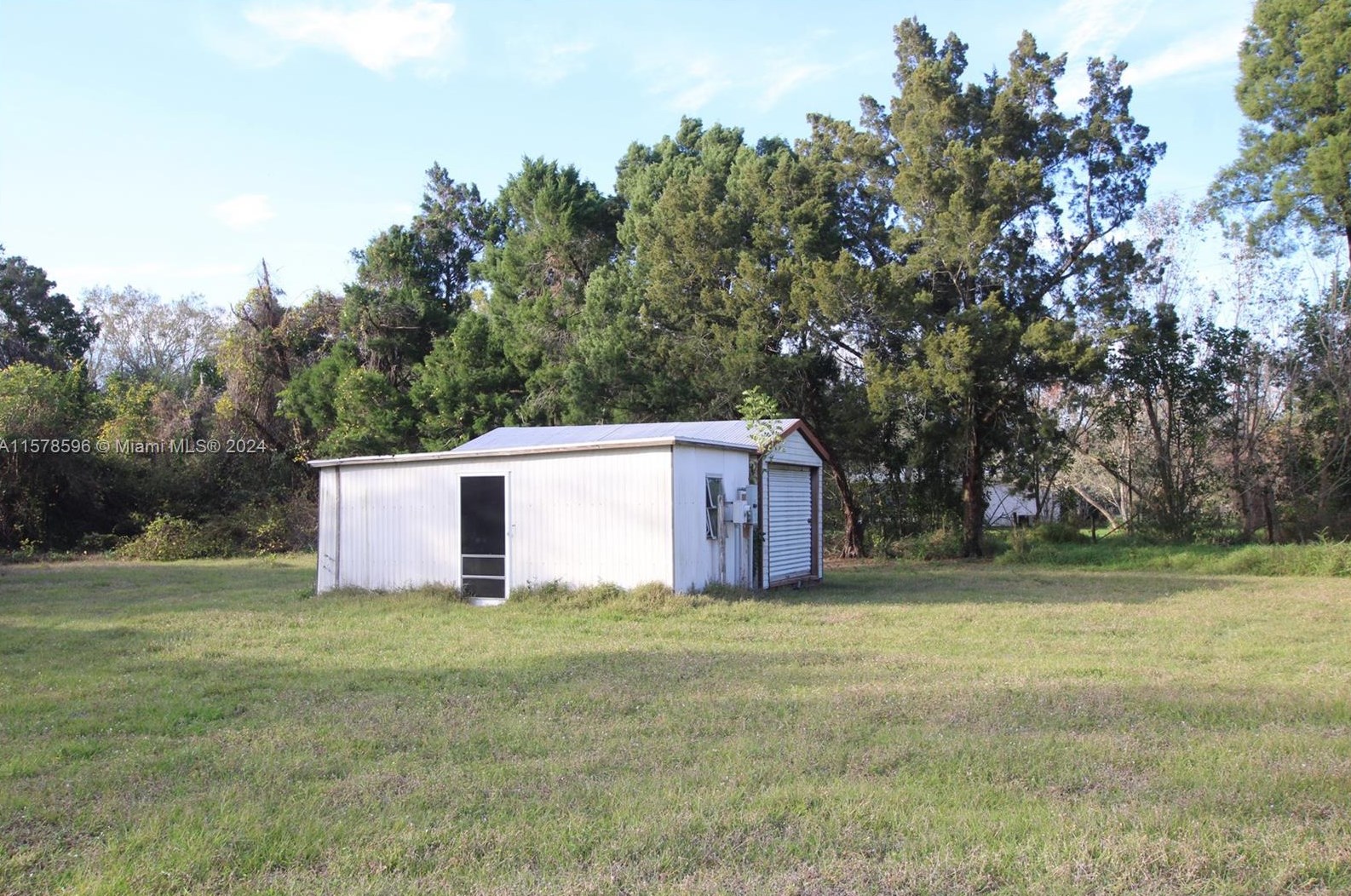 3761 165 Ct, Okeechobee FL 34972-8413 exterior