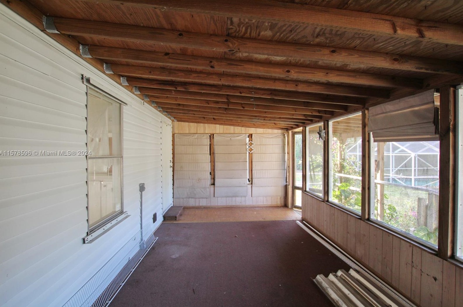 3761 165 Ct, Okeechobee FL 34972-8413 exterior