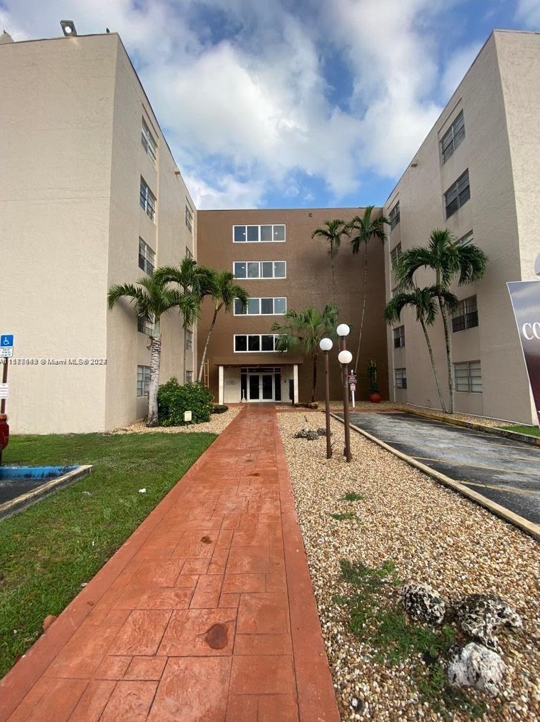 6960 Nw 186th St #131, Hialeah, FL 33015
