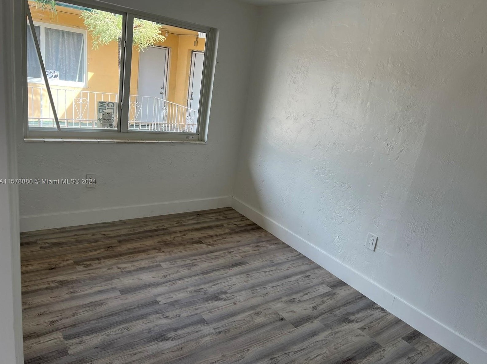1630 18th St, Miami, FL 33125-5714