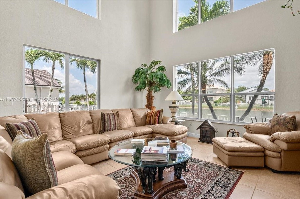 18553 49 St, Hollywood FL  exterior