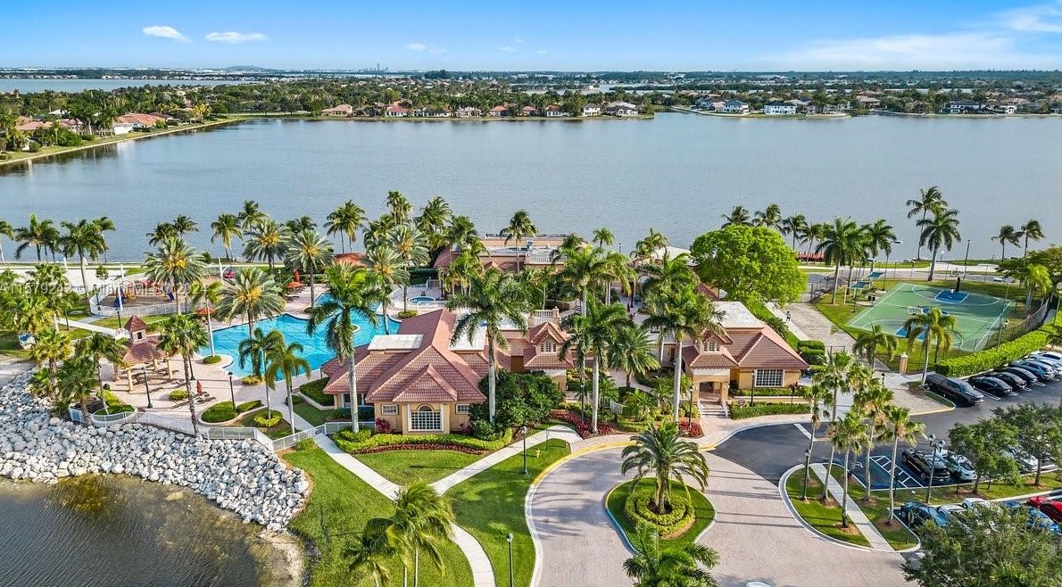 18553 49 St, Hollywood FL  exterior