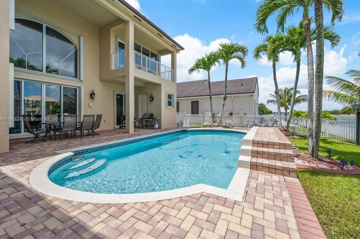 18553 49 St, Hollywood FL  exterior
